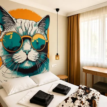 Pop Art Urban Oasis Апартаменты
